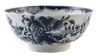Lot 186 - Lowestoft bowl circa 1775