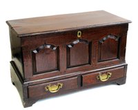 Lot 367 - Welsh coffer bach.