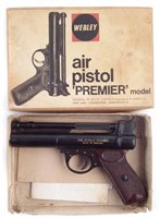Lot 73 - Webley Premier .22 air pistol No. 1570 in box