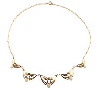 Lot 151 - Edwardian opal set Arts & Crafts design 9ct gold necklace