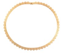 Lot 64 - 18ct gold collarette