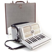 Lot 58 - Student Invicta piano accordion