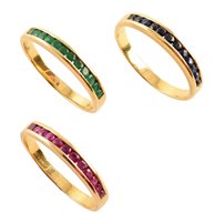 Lot 141 - Set of 3 18ct yellow gold stacking rings
