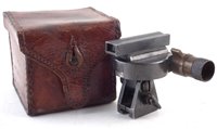 Lot 140 - WWI German gunsight and case by Goerz Berlin, case dated 10/15.
