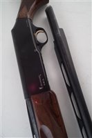 Lot 50 - Browning B-80-SL FAC 5 shot shotgun, together with multichoke Beretta barrel serial number