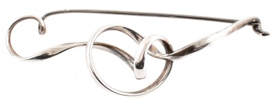 Lot 53 - Georg Jensen "Forget Me Knot" silver brooch by Vivian Torun