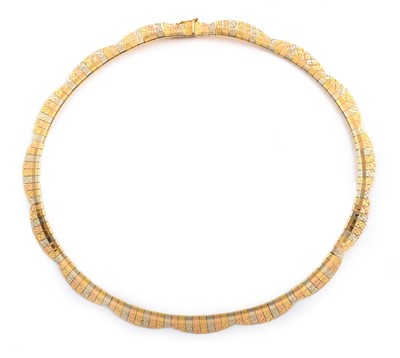 Lot 62 - 18ct gold three colour collarette