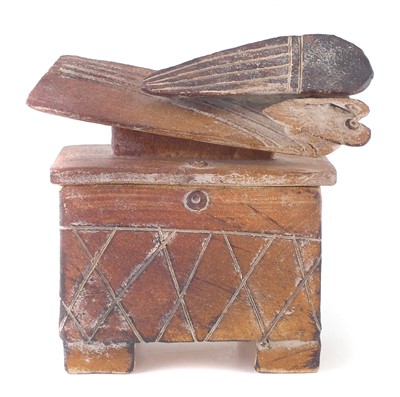 Lot 250 - John Maltby studio pottery box