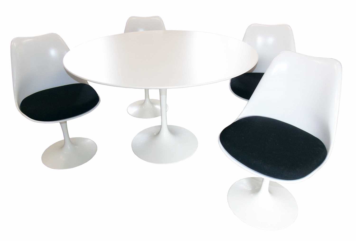Lot 512 - Eero Saarinen for Knoll tulip table & four tulip chairs