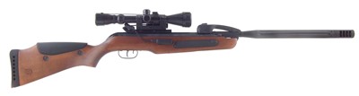 Lot 102 - Gamo Maxxim Elite .177 air rifle with scope and box.