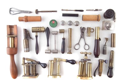 Lot 279 - Collection of vintage reloading equipment