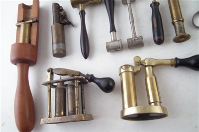 Lot 279 - Collection of vintage reloading equipment