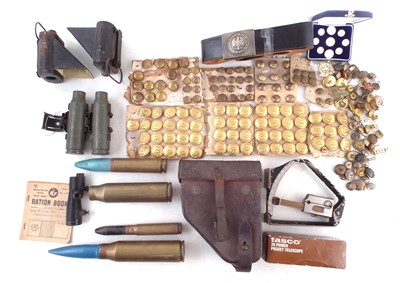 Lot 332 - Collection of militaria