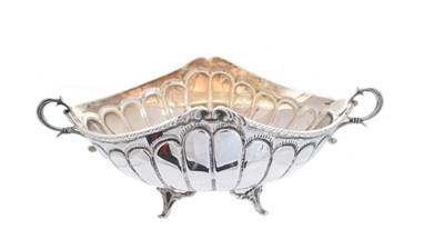 Lot 23 - A silver bonbon dish