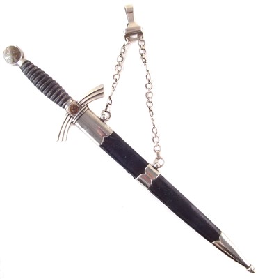 Lot 116 - German Third Reich WWII Luftwaffe Officer's daggers and scabbard
