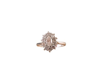 Lot 199 - A Boodles & Dunthorne diamond cluster ring