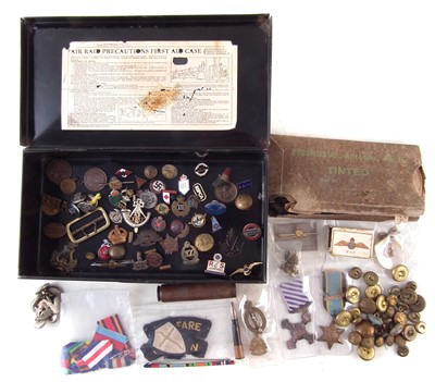 Lot 345 - Collection of WWII Home Front and Military badges buttons and related items