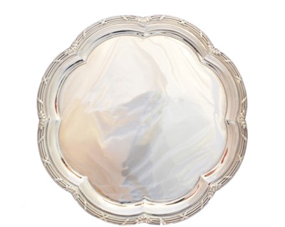 Lot 18 - An Edwardian silver salver