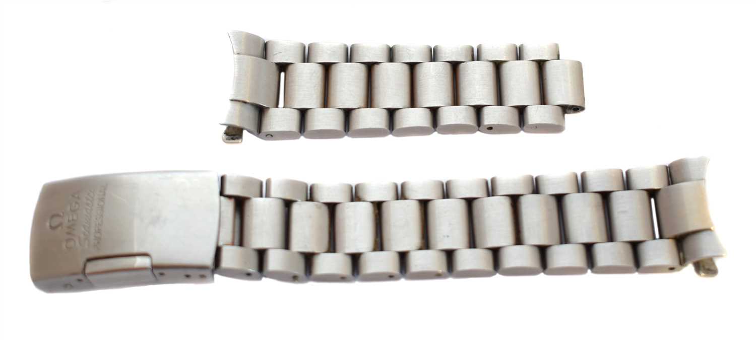 Lot 292 - An Omega Seamaster stainless steel watch bracelet