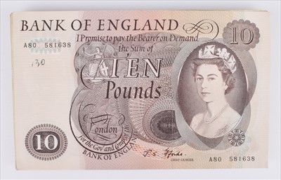 Lot 42 - Fifty Series "C" Portrait Issue (January 1967) Ten Pounds banknotes (50).