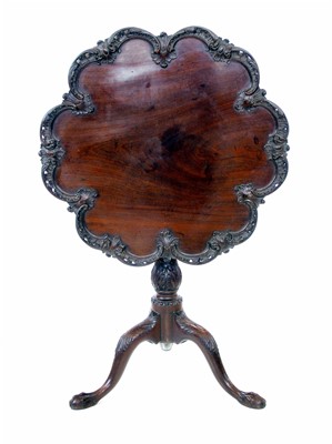 Lot 615 - George III Irish snap-top table