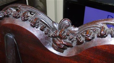 Lot 615 - George III Irish snap-top table