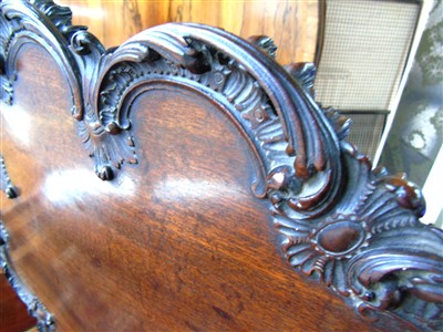 Lot 615 - George III Irish snap-top table