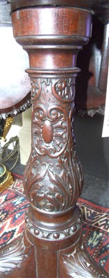 Lot 615 - George III Irish snap-top table