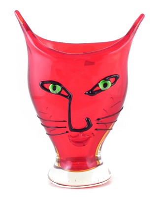 Lot 140 - Murano glass face vase, 31cm high.
