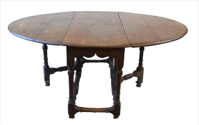 Lot 298 - 18th century oak drop-leaf dining table