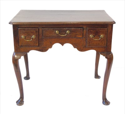 Lot 300 - 18th century oak mahogany cross-banded side table