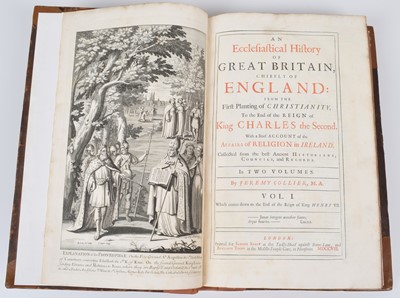 Lot 42 - Collection of books to include