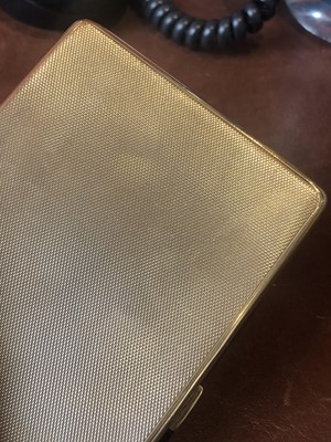 Lot 251 - A 1920s 9ct gold cigarette case
