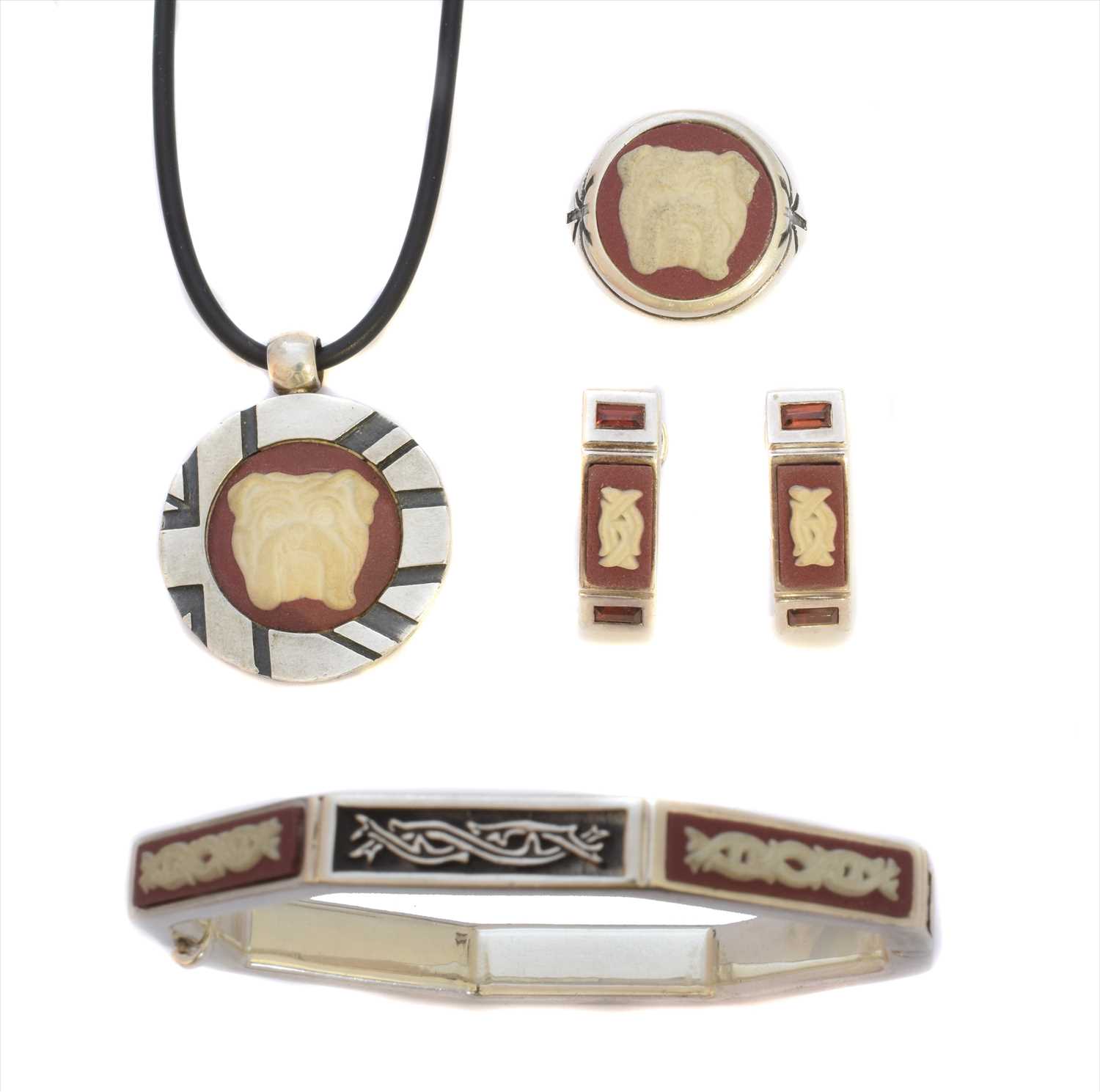Lot 22 - A selection of Stephen Webster for Wedgwood silver jewellery