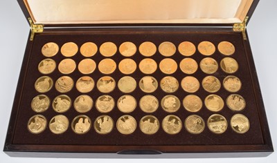 Lot 31 - Cased "Les Chefs - D'Oeuvre De L'Impressionnisme", with 50 silver gilt medallions.