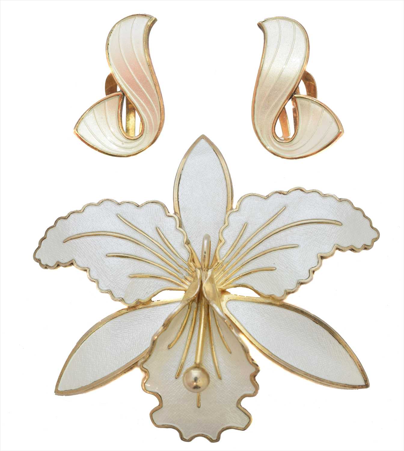 Lot 33 - A selection of silver and enamel jewellery by Aksel Holmsen