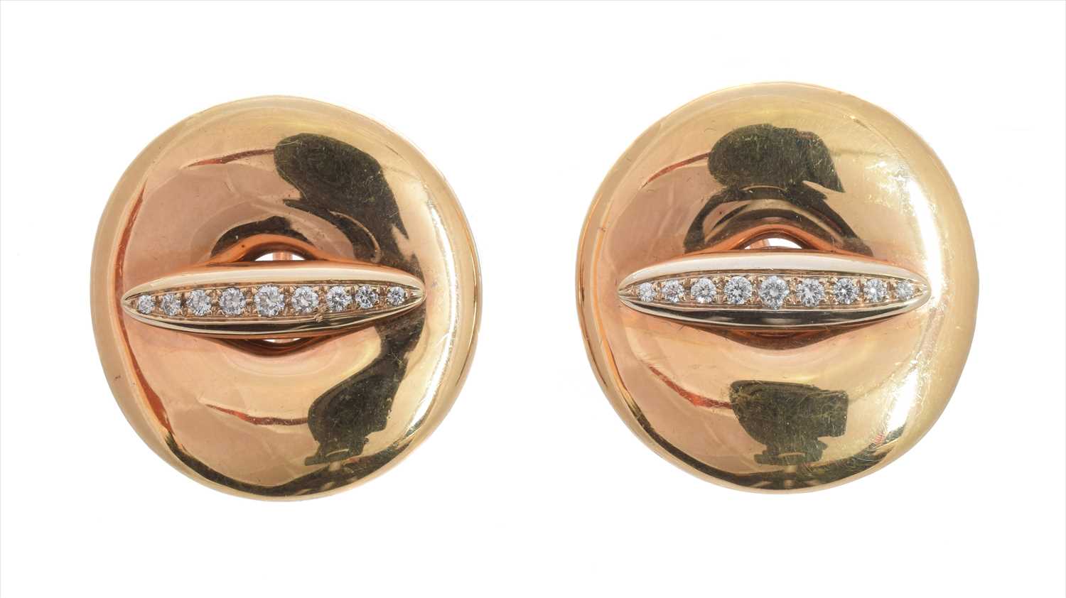 Lot 80 - A pair of Gavello 18ct gold and diamond earrings