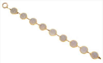 Lot 3 - A chalcedony bracelet