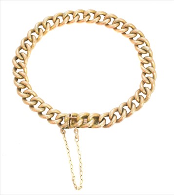 Lot 22 - A chain bracelet