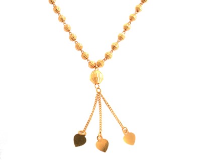 Lot 172 - A necklace