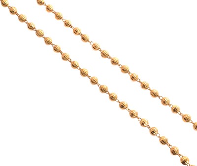 Lot 174 - A necklace