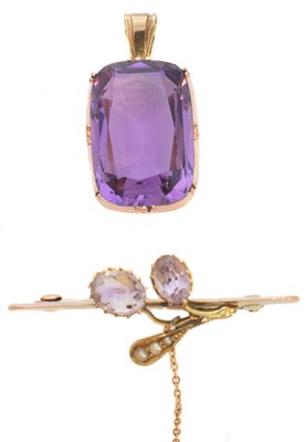 Lot 130 - An amethyst pendant