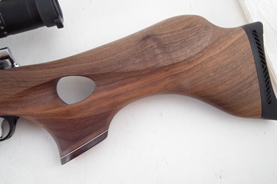 Lot 164 - Daystate MK4 air rifle with Hawke Scope and case