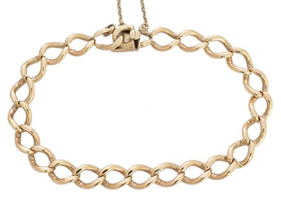 Lot 4 - A 9ct gold bracelet