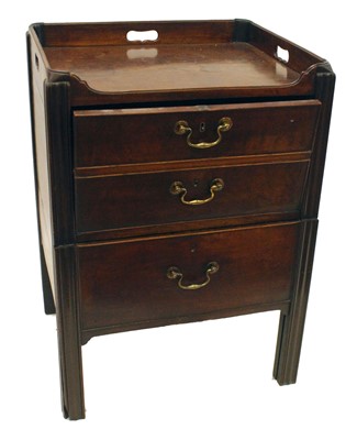 Lot 167 - George III mahogany tray top commode