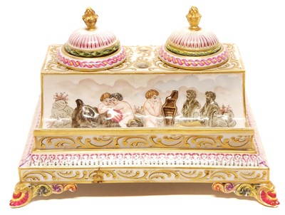 Lot 156 - Capodimonte inkstand