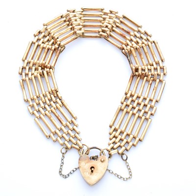 Lot 5 - A 9ct gold bracelet