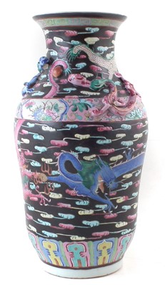 Lot 142 - Chinese dragon vase