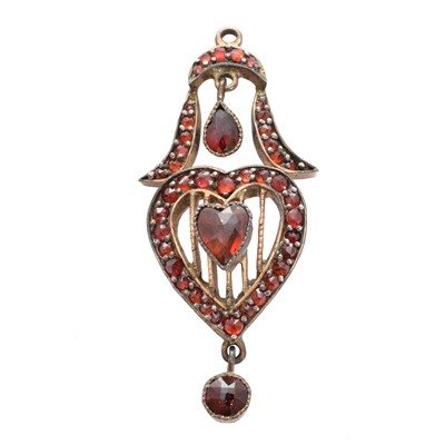 Lot 67 - A Bohemian garnet pendant