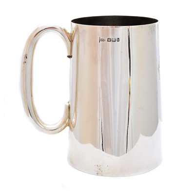 Lot 40 - A Victorian silver tankard by Walker & Hall